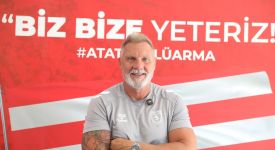 Samsunspor Teknik Direktörü Fink, Trabzonspor ile yapacakları maçı değerlendirdi
