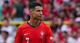 Portekizli yıldız Cristiano Ronaldo, milli takımı bırakmadığını açıkladı