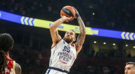 Anadolu Efes'te Mike James sakatlığı nedeniyle 7-9 ay sahalardan uzak kalacak