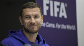 Bosna Hersekli futbolcu Edin Dzeko milli takıma veda ediyor
